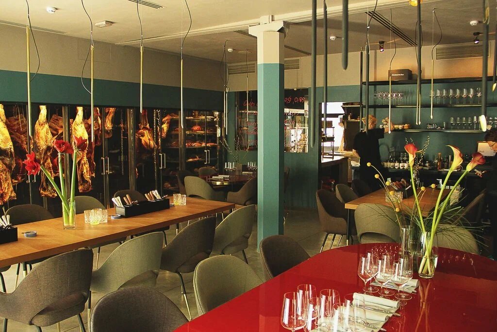 фото Max's Beef for Money