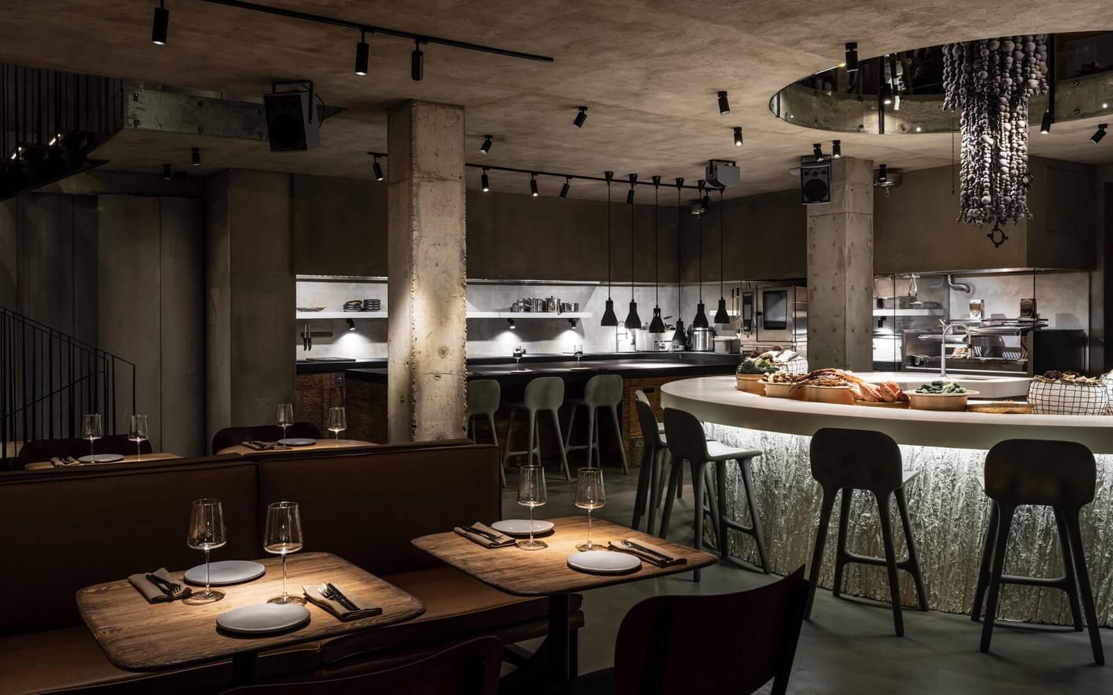 фото SHE на Большой Никитской