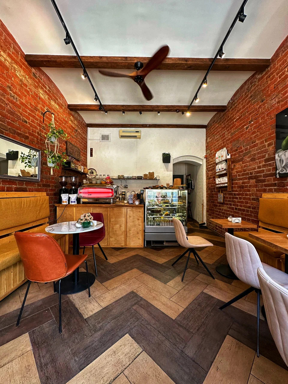 фото Granvillano на Достоевской