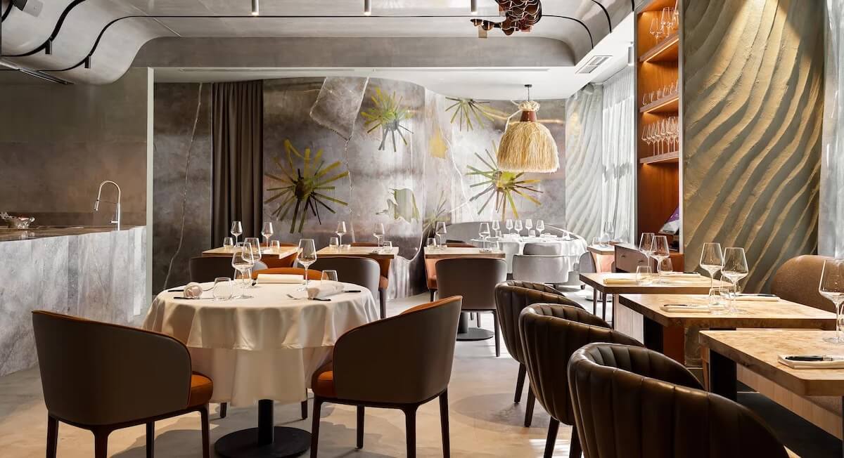 Стильный интерьер кафе