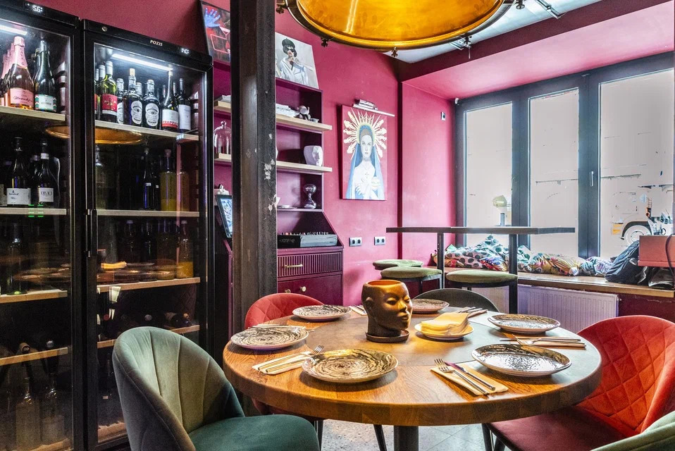 фото Babes Never Die